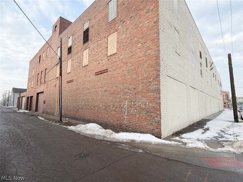 Tiny photo for 314 Cherry Avenue SE, Canton, OH 44702 (MLS # 5187470)