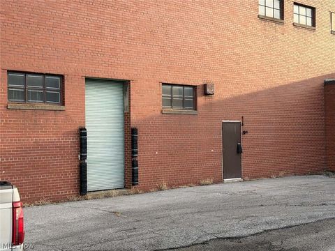 Tiny photo for 314 Cherry Avenue SE, Canton, OH 44702 (MLS # 5187470)