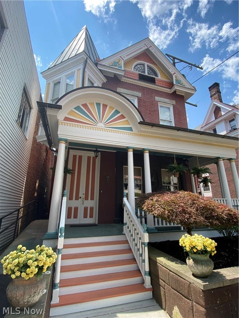 Photo of 122 W 5th Street, East Liverpool, OH 43920 (MLS # 5240207)