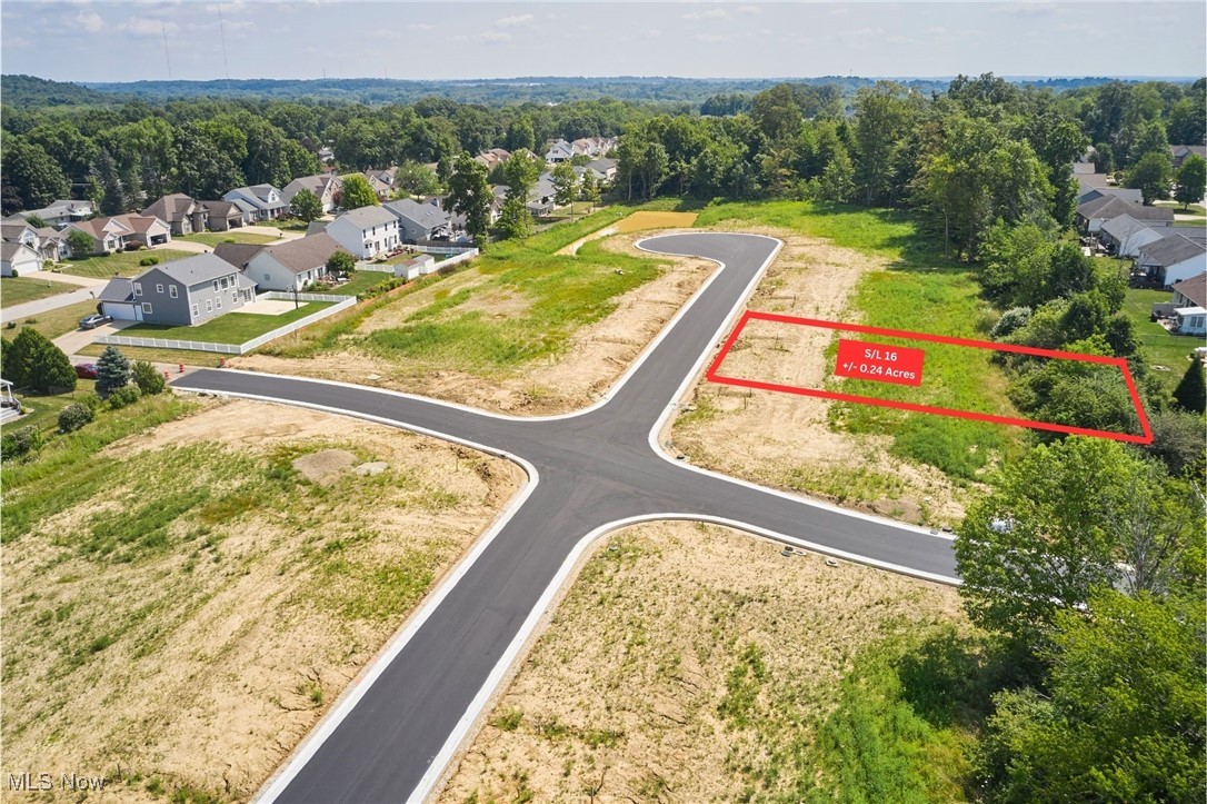 20 Available lots with Public water and Public Sewer now selling in Norton, Ohio! Welcome to Willow Run at Norton a Hahn Homes Neighborhood! This level homesite offers a mature, private backyard setting—perfect for all your outdoor living and entertaining needs. Conveniently located just minutes from the highway, Norton Middle and High Schools, restaurants, and more. Don’t wait, build your dream home with Hahn Homes in this one-of-a-kind, low-maintenance community. Call today for more details on this exciting new development!