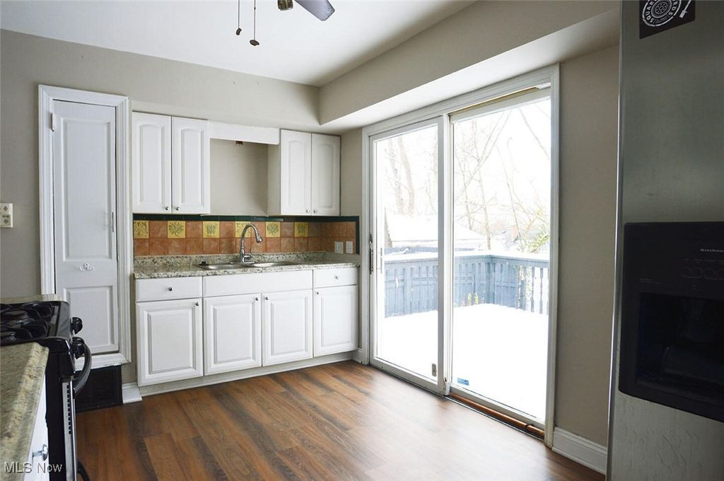 Photo of 1708 Highview Avenue, Akron, OH 44301 (MLS # 5176291)