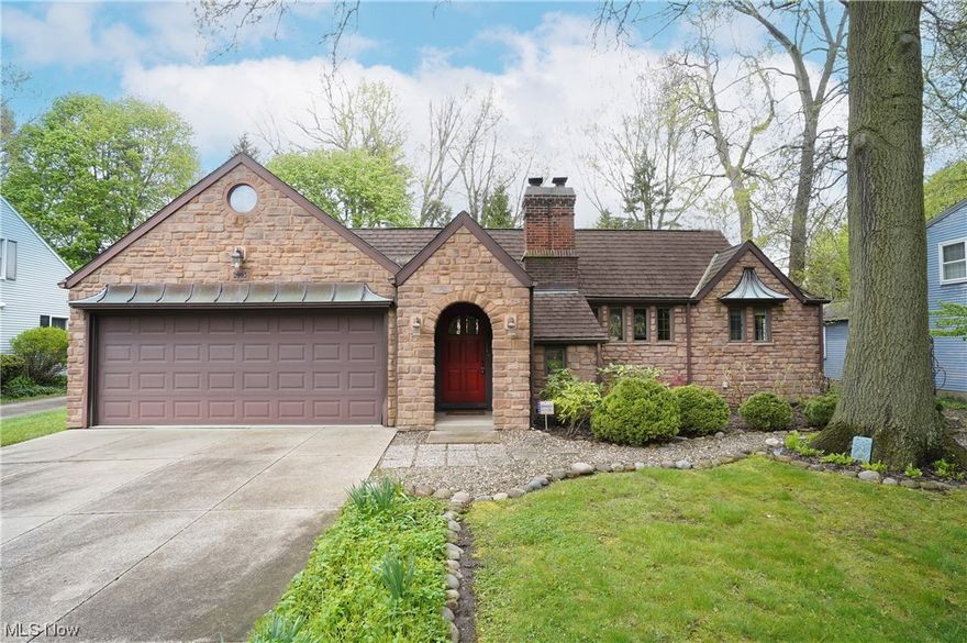 Here's a cottage style ranch filled with warmth and charm throughout and situated in Silver Lake Estates where memberships to Silver Lake are included. Step into the wood paneled living room with vaulted ceiling, woodburning fireplace and french doors to the private courtyard patio. From the cozy knotty pine eat in kitchen you'll find the "conservatory"/sunroom with glass walls and beautiful views of the parklike backyard plus a glass ceiling to see the moon and stars! Two bedrooms plus an office that is a pass through to the elegant master suite addition with high ceilings and a glamour master bathroom with jetted tub, separate shower and large walk in closet. There's first floor laundry plus a partial basement with a second laundry area and an attached 2 car garage. Take a short walk to the beach/boathouse/fishing dock on Silver Lake. Plenty to do there with beautiful picnic areas, volleyball, canoes, kayaks, paddle boats and boards or just hop on a sailboat and sail away! Soon you'l