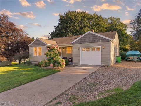 Photo of 1718 W Market Street, Orrville, OH 44667 (MLS # 5255657)