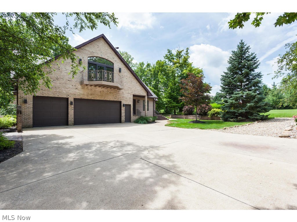 Deer Run Oval - Residential