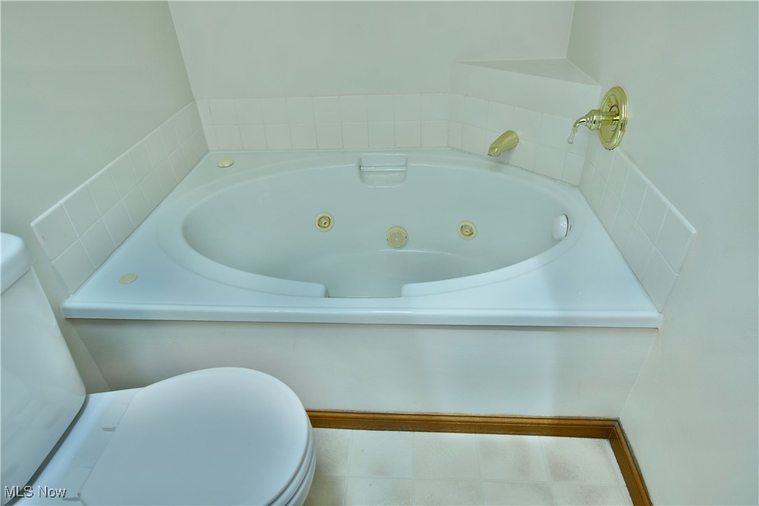 Spring Run Condos - Residential