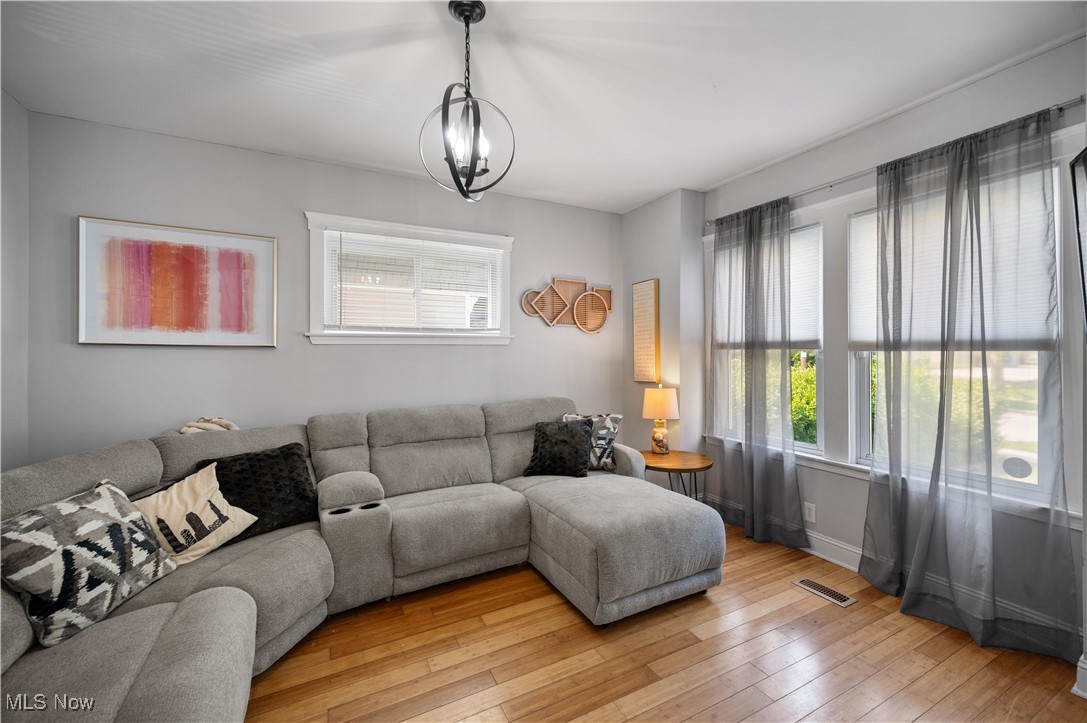 1415 W 114th Street, Cleveland, Ohio image 4