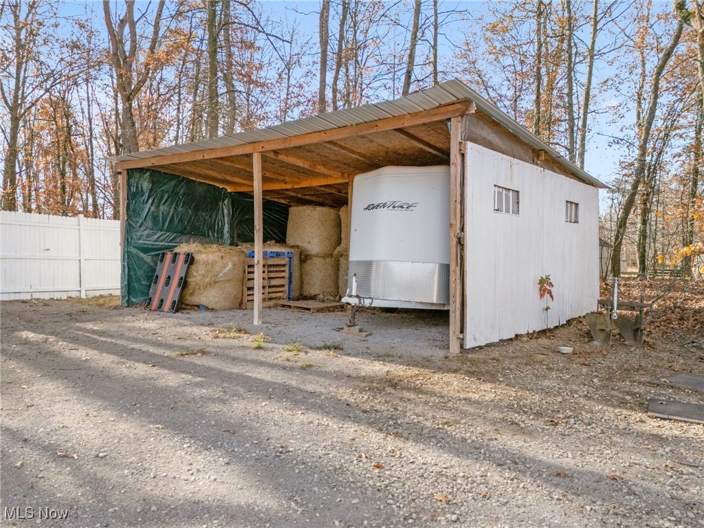 8541 Lee Road, Malvern, Ohio image 8