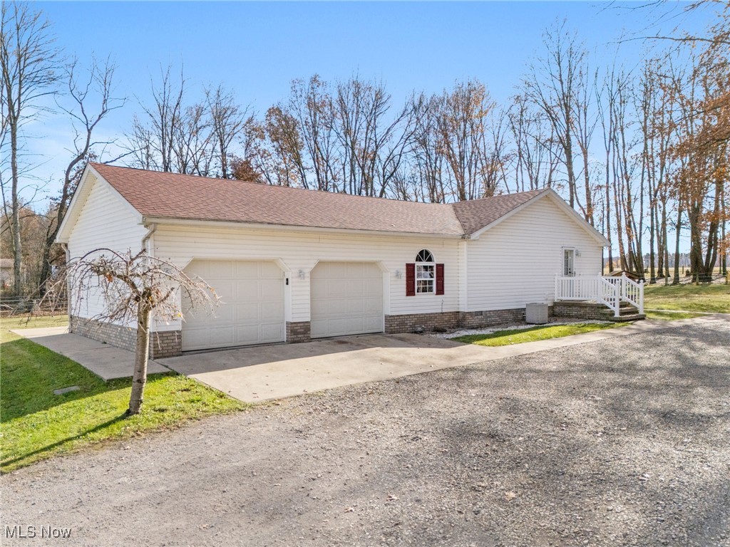 8541 Lee Road, Malvern, Ohio image 3