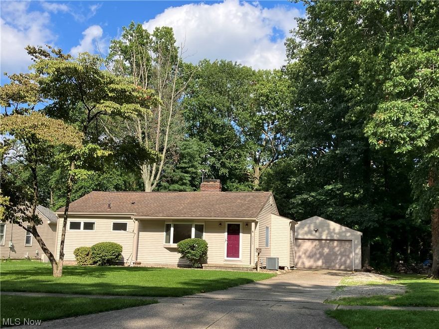 Easy Living Ranch home in a great location!   Walking distance to schools, parks, churches, restaurants, shopping and the new SKIP Playground!!
This well maintained 3 BR/2 BTH home features beautiful hardwood flooring throughout.  Updated bath & kitchen with granite countertops, soft close cabinets & stainless-steel appliances.  Comfortable Fireplaced Living Room with bay window.   Large, finished Rec Room with Fireplace and built ins.    Newer roof, hot water tank, furnace/ central air and replacement windows.  The R-13 insulation (exterior walls) &  8" of blown cellulose insulation (attic) result in low utility bills (avg gas bill $60/avg electric $60).  Enjoy the 2-car garage & nice size yard (.297 acres) for your outdoor activities.
Call today for your private viewing.  You'll be glad you did!