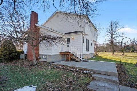 Tiny photo for 4530 W Middletown Road, Canfield, OH 44406 (MLS # 5189666)