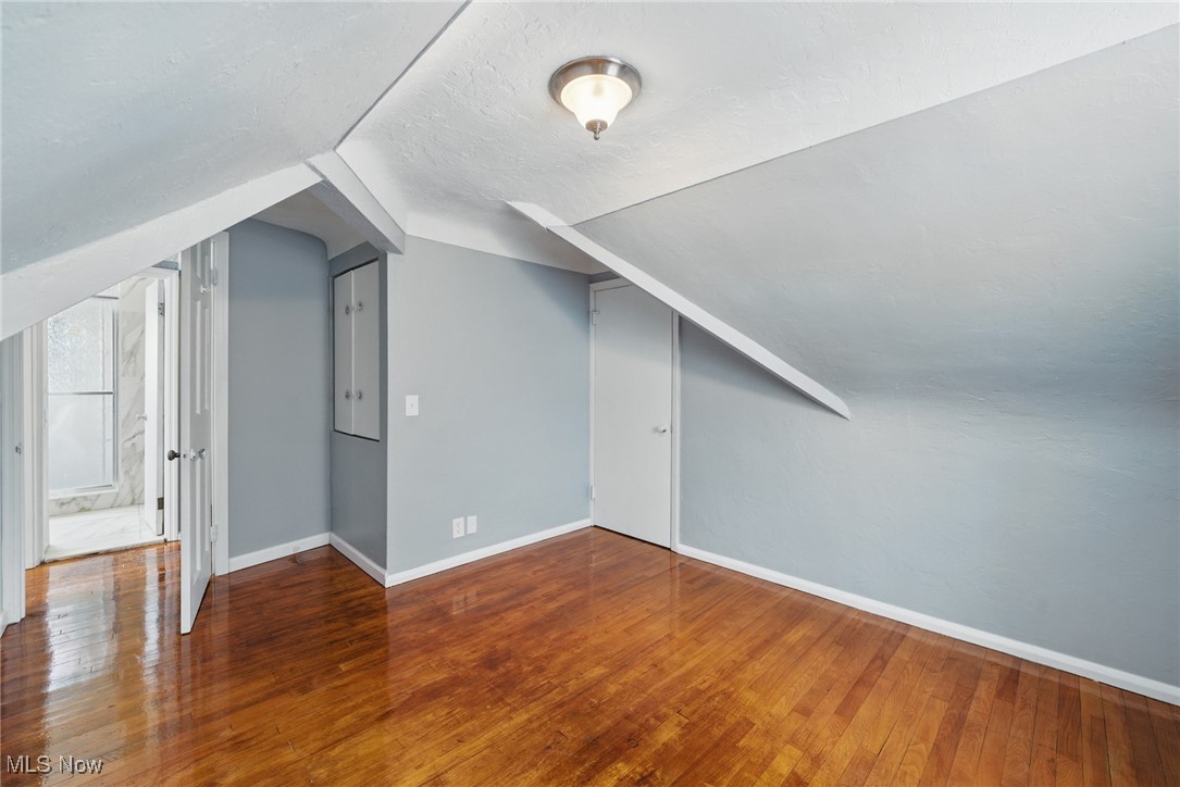 735 E 260th Street, Euclid, Ohio image 32