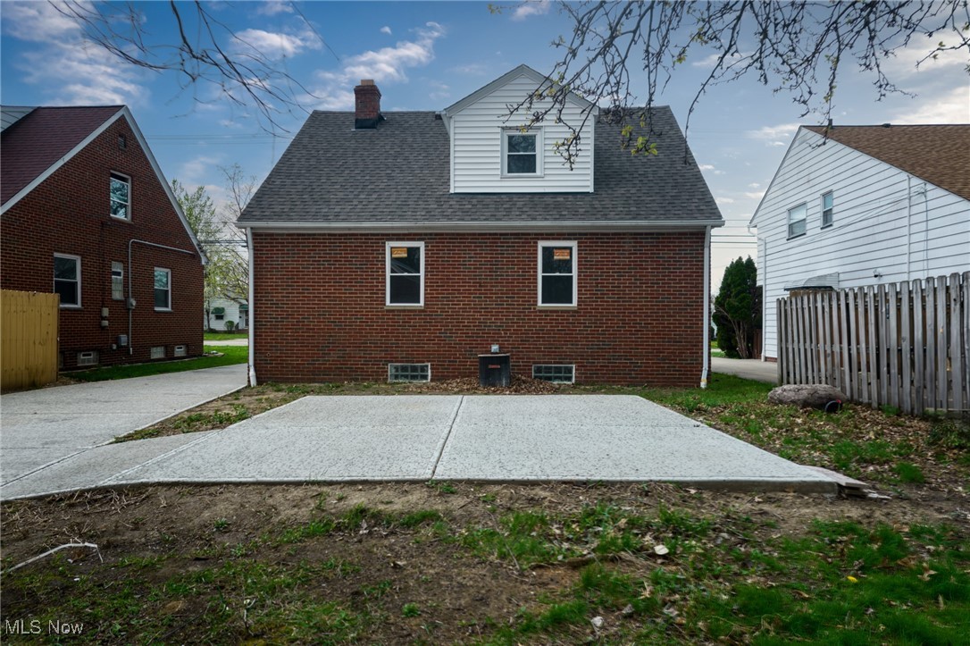 735 E 260th Street, Euclid, Ohio image 41