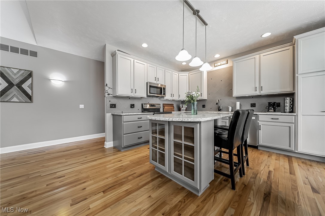 2761 Rising Meadow Drive, Akron, Ohio image 8