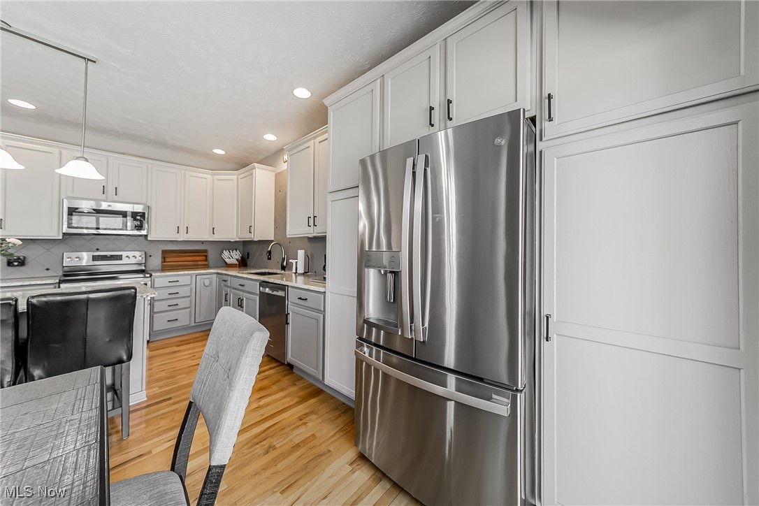 2761 Rising Meadow Drive, Akron, Ohio image 11