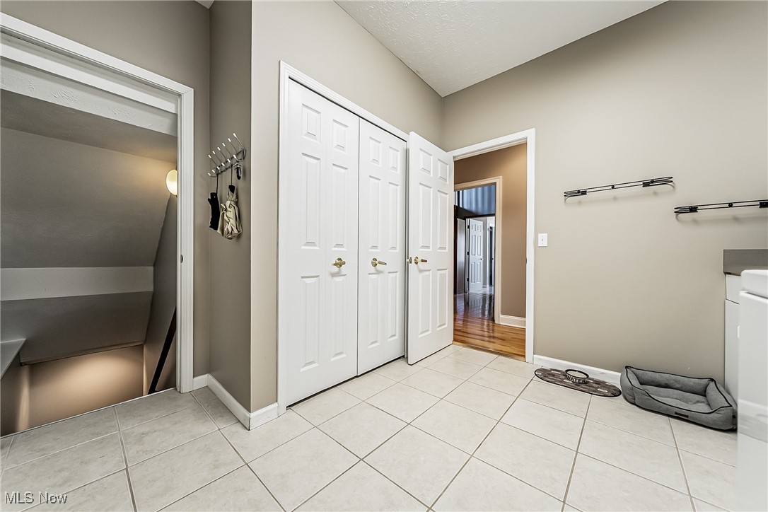 2761 Rising Meadow Drive, Akron, Ohio image 15