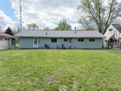 Tiny photo for 421 Linwood Drive, Alliance, OH 44601 (MLS # 5203327)