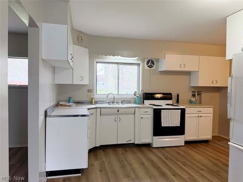 Tiny photo for 421 Linwood Drive, Alliance, OH 44601 (MLS # 5203327)