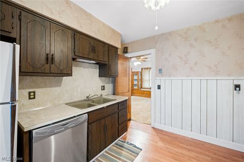 Tiny photo for 1646 Grace Avenue, Lakewood, OH 44107 (MLS # 5190052)