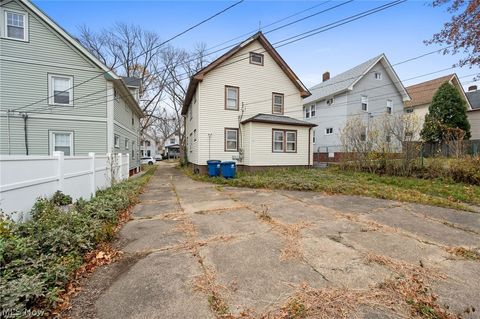 Tiny photo for 1646 Grace Avenue, Lakewood, OH 44107 (MLS # 5190052)