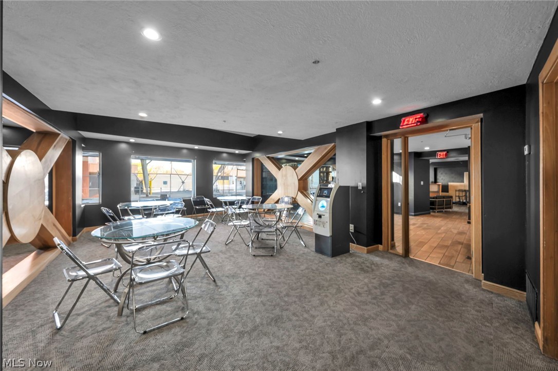 Condos/Stonebridge - Residential