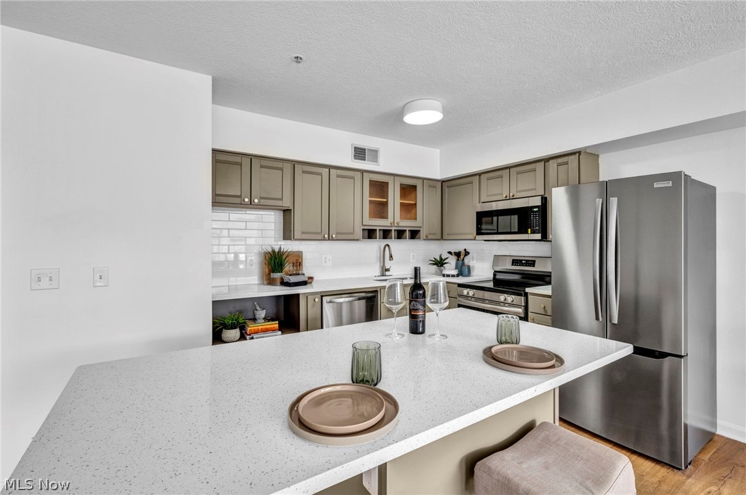 Condos/Stonebridge - Residential