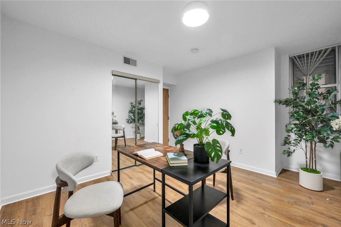 Condos/Stonebridge - Residential