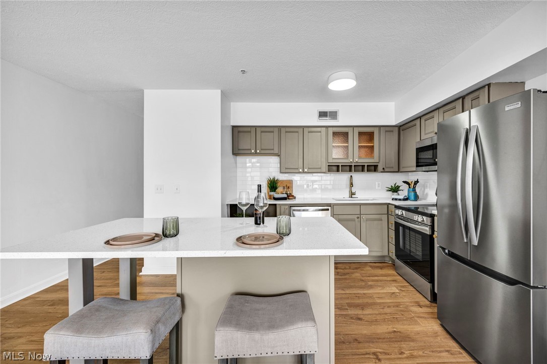 Condos/Stonebridge - Residential