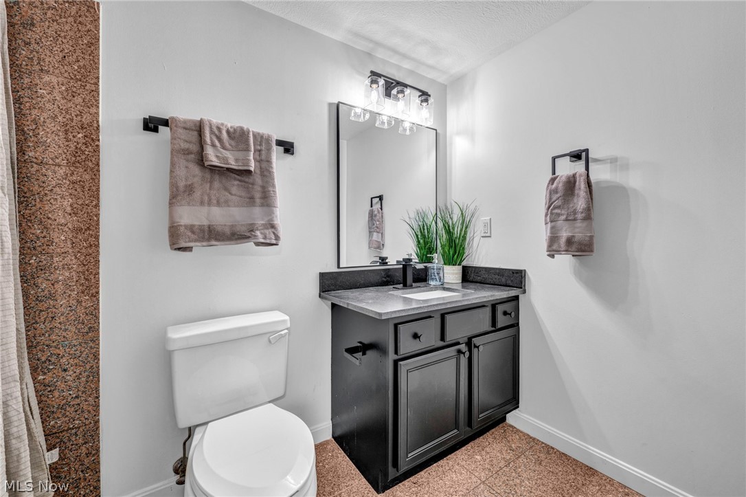 Condos/Stonebridge - Residential