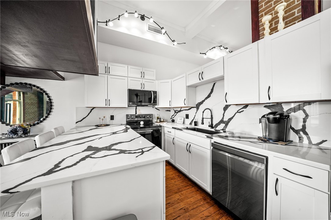 Grand Arcade Condo - Residential Lease