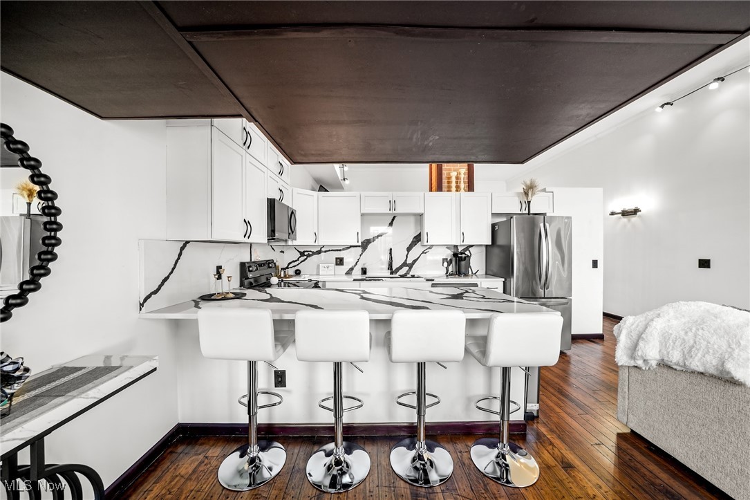 Grand Arcade Condo - Residential Lease