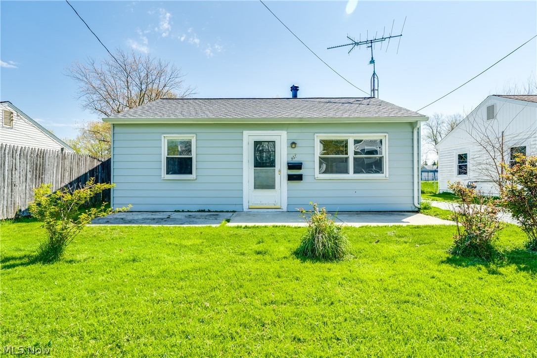 Just listed this super cute 2 bedroom ranch! You will love the brand new kitchen with all appliances, new carpet and flooring throughout, New 100 AMP Electrical Service, newer roof. Cute as a button and ready for you to move right in! Nice patio off the back with a fenced yard. Can't beat this for $59,900!