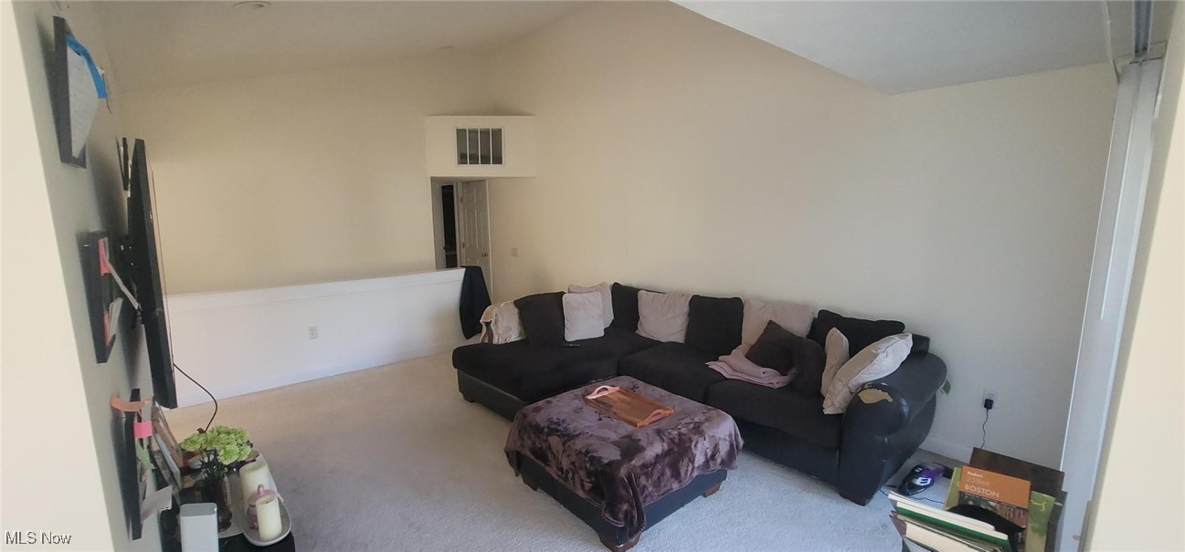 5300 Heather Field Circle, Parma, Ohio image 6