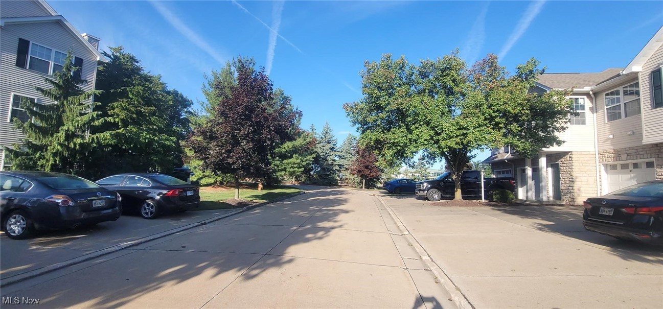 5300 Heather Field Circle, Parma, Ohio image 3