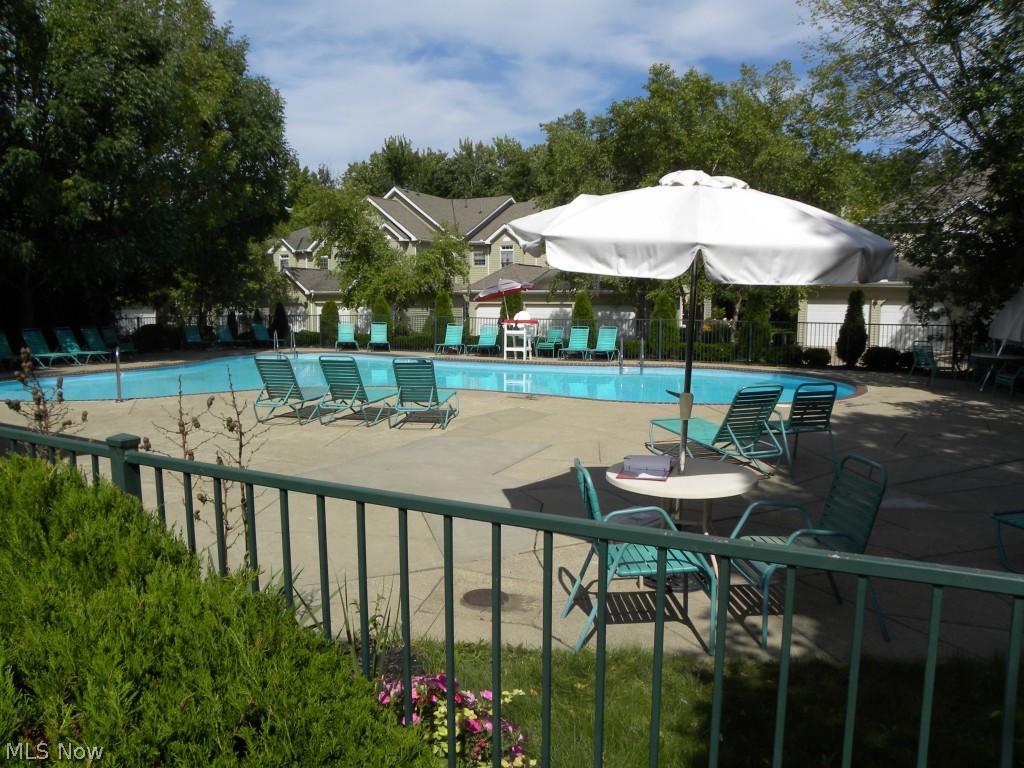 Woodhawk Club Condominiums - Residential