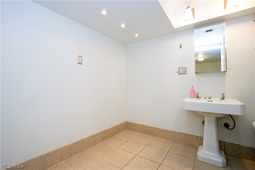 Pleasant Hill Lake Area - Residential