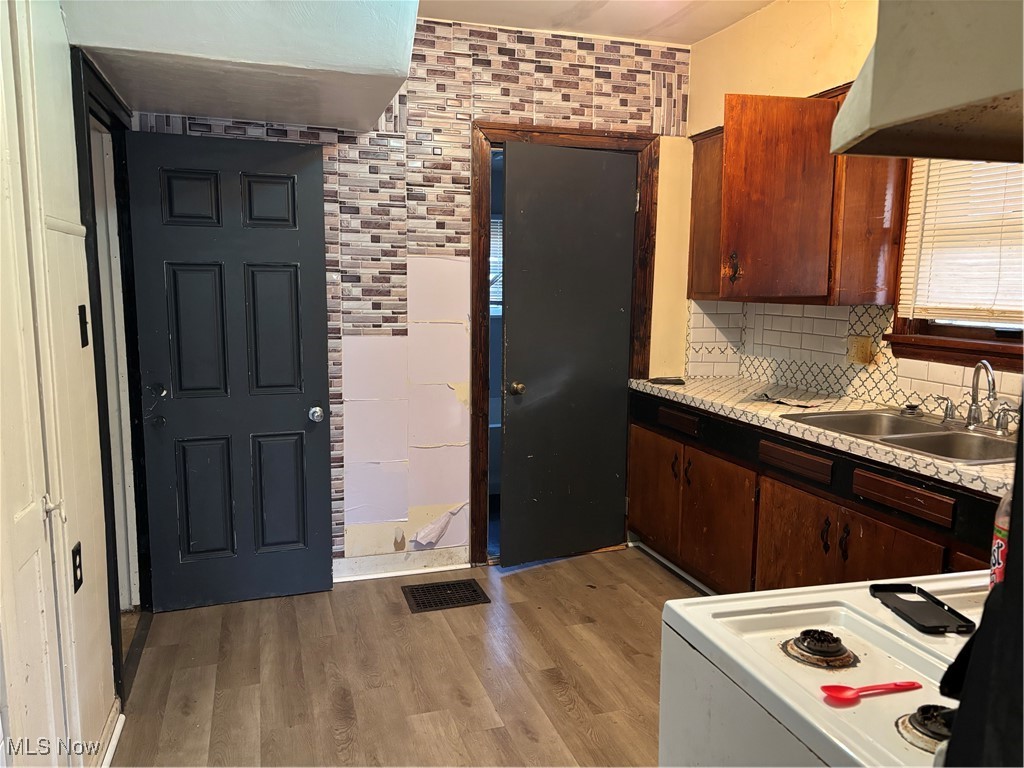 Gibson Grove 01 - Residential