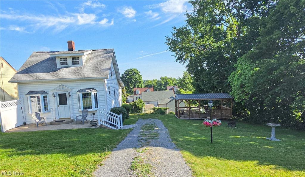 Photo of 639 Fisher Avenue, East Liverpool, OH 43920 (MLS # 5216935)