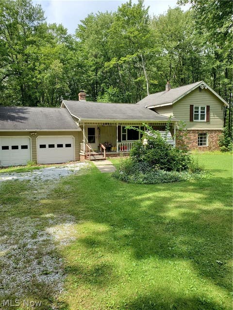 Homes For Sale - 18418 Geauga Lake Road<br/> Chagrin Falls, OH 44023