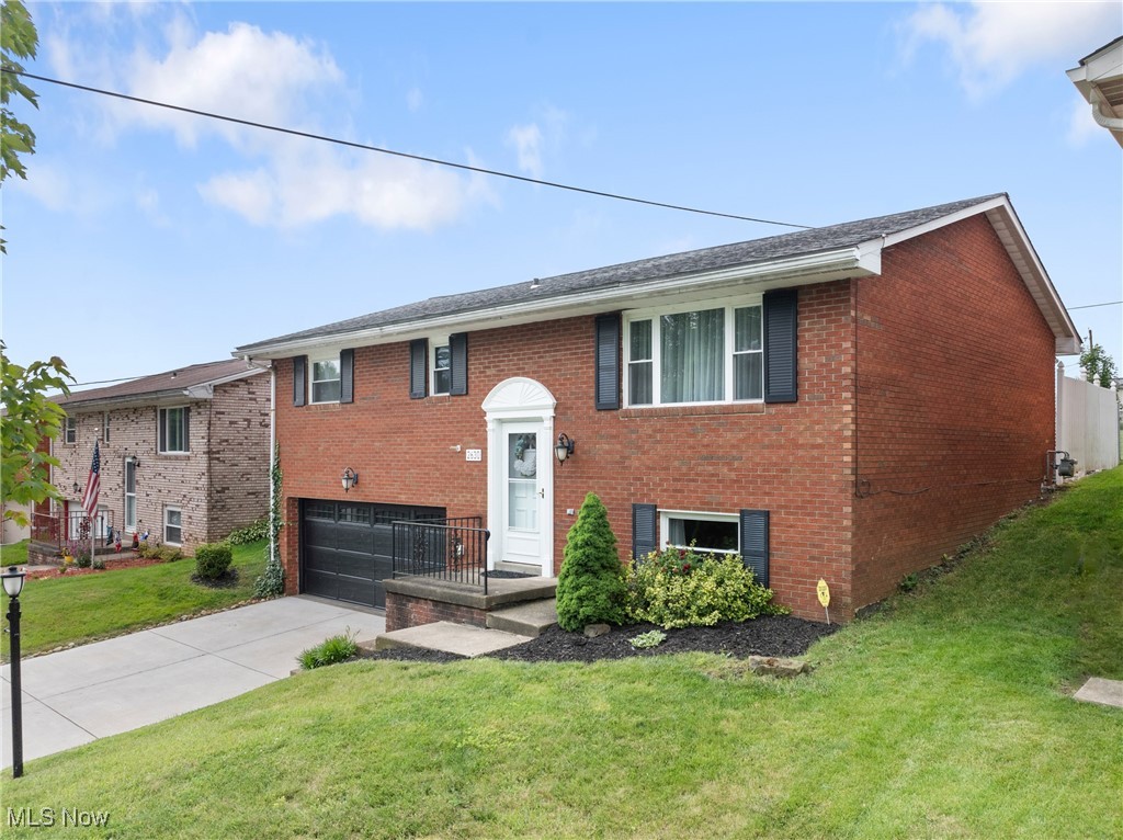 2630 Lafayette Boulevard, Steubenville, Ohio image 2
