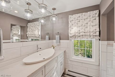 Tiny photo for 50 Park Lane, Chagrin Falls, OH 44022 (MLS # 5207229)