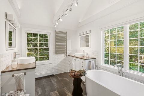 Tiny photo for 50 Park Lane, Chagrin Falls, OH 44022 (MLS # 5207229)