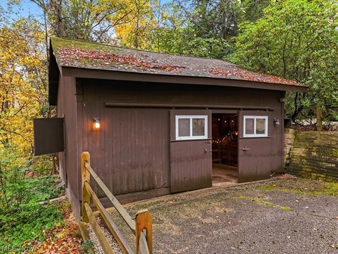 Tiny photo for 50 Park Lane, Chagrin Falls, OH 44022 (MLS # 5207229)