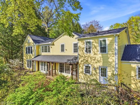 Tiny photo for 50 Park Lane, Chagrin Falls, OH 44022 (MLS # 5207229)