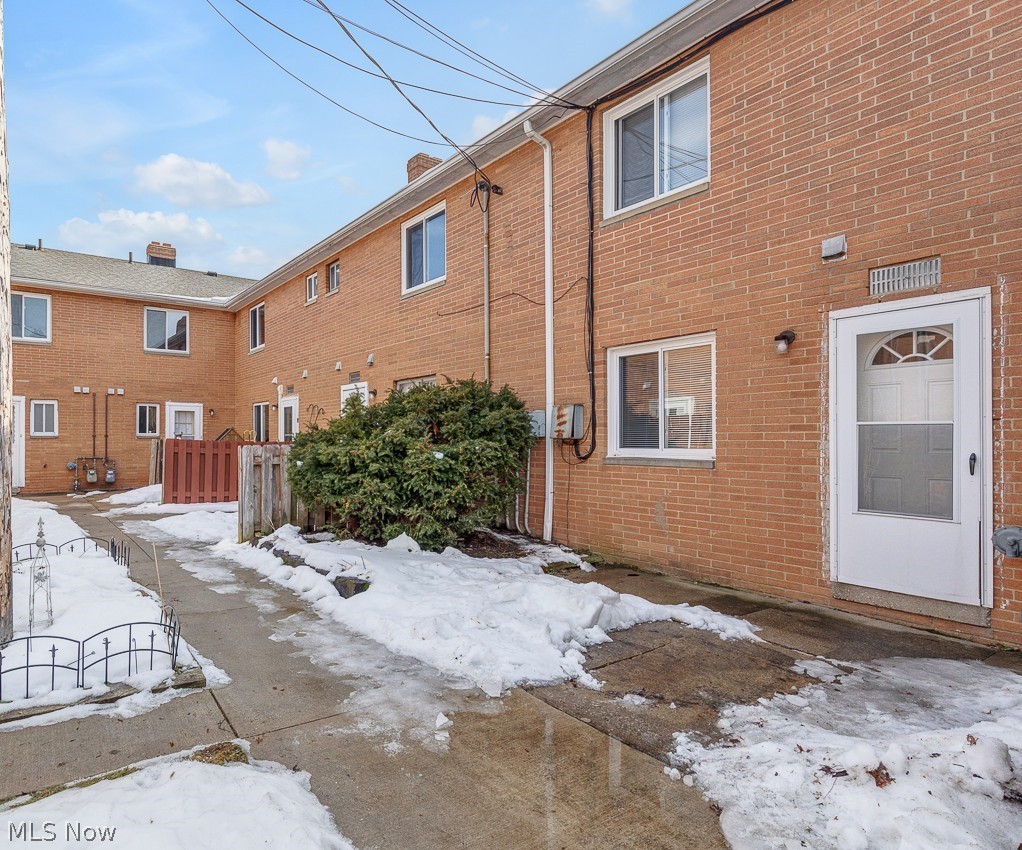 Warren Pkwy Condo - Residential