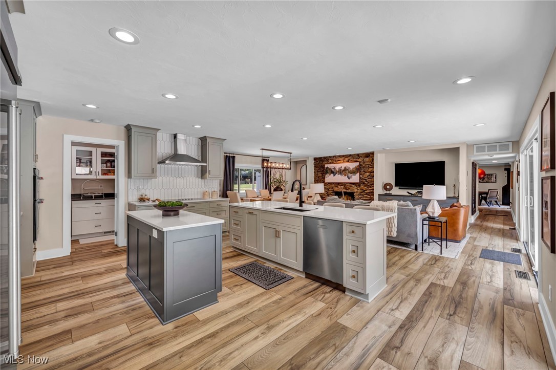 13079 Falling Water Road