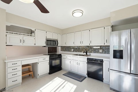 Tiny photo for 3854 Surfside Circle, Aurora, OH 44202 (MLS # 5256089)