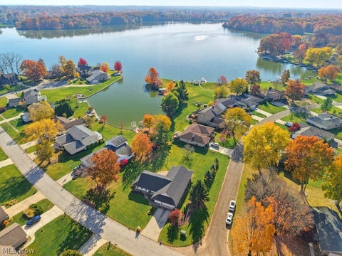 Tiny photo for 3854 Surfside Circle, Aurora, OH 44202 (MLS # 5256089)