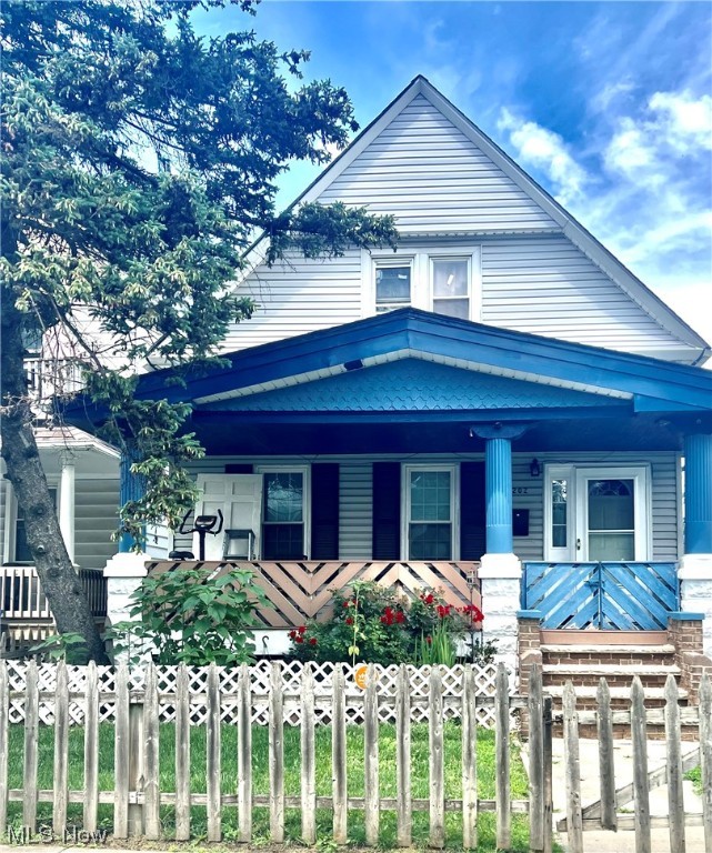 James M Hoyts - Residential