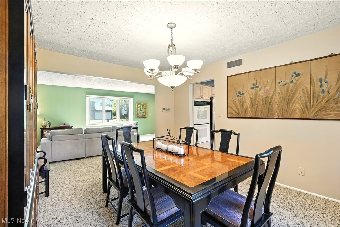 Fairlawn, Ohio 44333, United States, 4 Bedrooms Bedrooms, ,3 BathroomsBathrooms,Residential,Active,183550