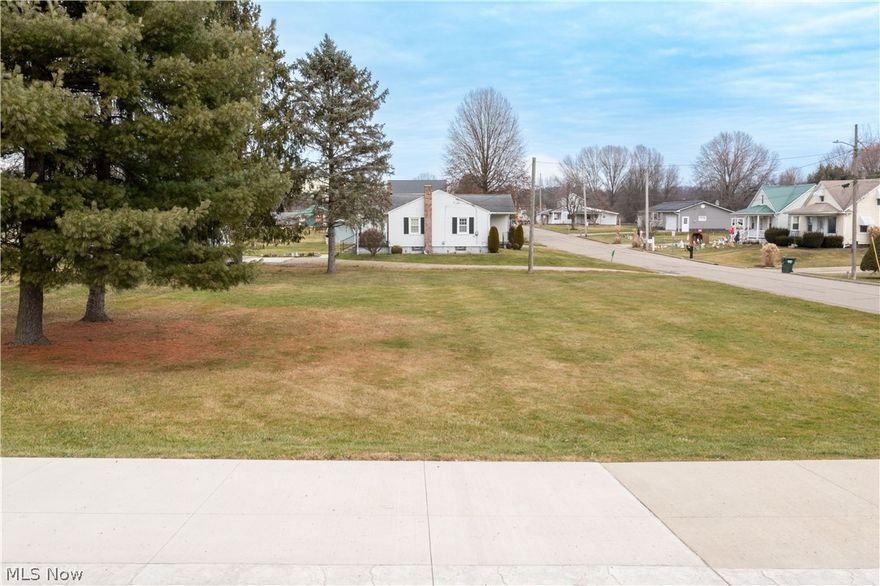 2 lots perfect for building. Utilities are available at the curb.